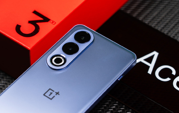 OnePlus Ace 3V vừa phá kỷ lục mới: Dẫn đầu bảng xếp hạng smartphone tầm trung mạnh mẽ nhất tháng 3