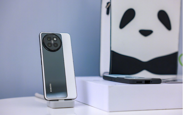 Xiaomi Civi 4 Pro phiên bản Gấu Trúc Đáng Yêu: Tông màu đen trắng cực đẹp, camera Leica chất lượng, hiệu năng mạnh mẽ
