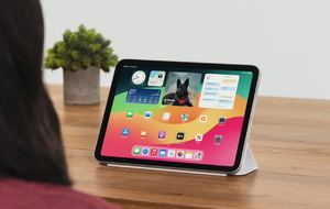 Apple giới thiệu tính năng mới của iOS 18: Điều khiển iPhone và iPad bằng mắt