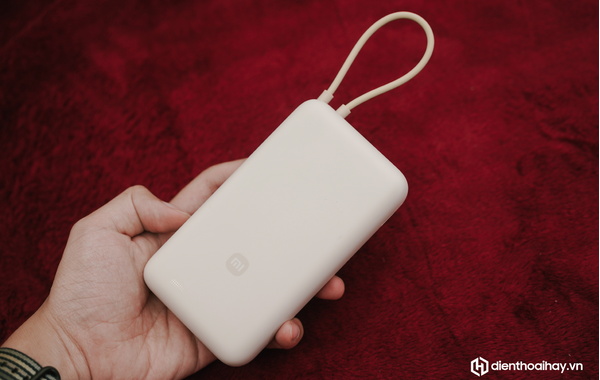 Trên tay sạc dự phòng 20.000mAh mới của Xiaomi: Thiết kế trẻ trung, tích hợp dây cáp, sạc nhanh 33W, giá hấp dẫn