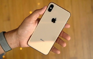 iPhone Xs Max chính thức "lỗi thời"