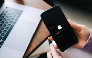 Apple phát cảnh báo khẩn cấp cho người dùng iPhone toàn cầu