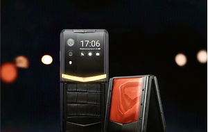Smartphone gập độc đáo với bảo mật tối thượng từ Vertu
