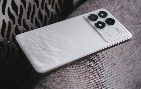 Bí mật đằng sau smartphone cao cấp vẫn dễ bị trầy xước