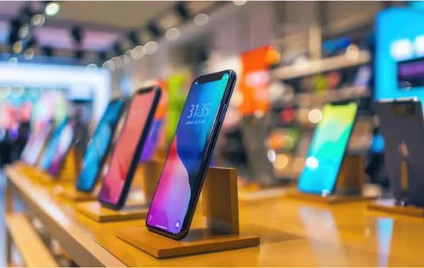 Samsung và Apple cạnh tranh gay gắt trên thị trường smartphone toàn cầu