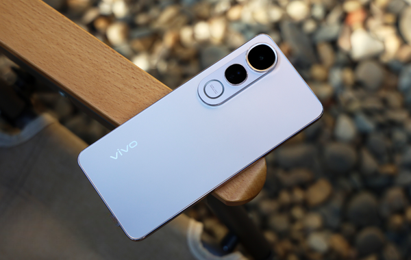 vivo V60 Lite: Sự xuất hiện đầy hứa hẹn với công nghệ sạc nhanh 90W