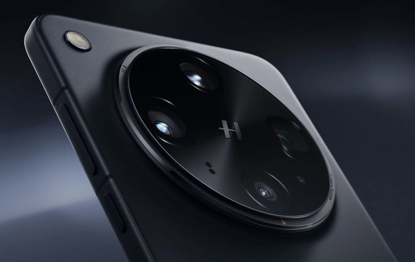 OPPO Find X9 Ultra lộ diện: pin cực khủng 7.000mAh, thiết kế siêu mỏng