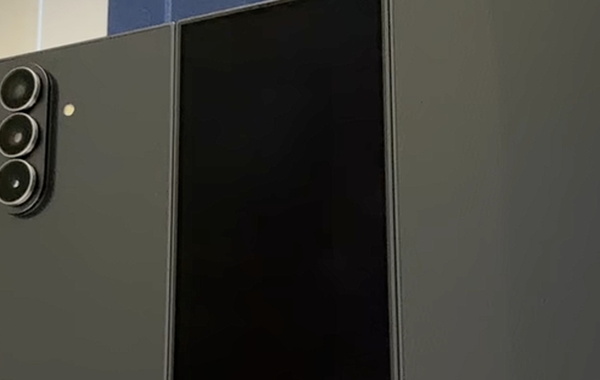 Galaxy Z TriFold - Bước đột phá với thiết kế gập ba từ Samsung