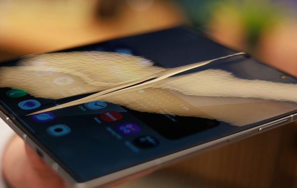 Samsung âm thầm chuẩn bị vũ khí mới đón đầu iPhone gập