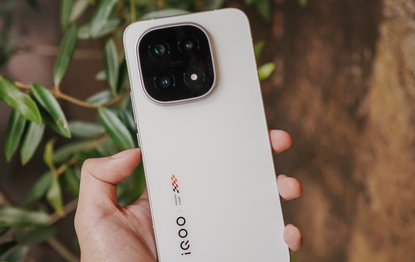 iQOO 16 sắp ra mắt với màn hình 185Hz và camera 200MP, giá bán tăng vì khan hiếm chip